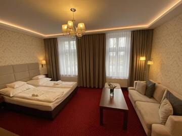 Фото номера Большой семейный номер (для 2 взрослых и 2 детей) Отель Hotel Zamek Chałupki г. Chałupki 4